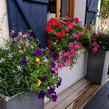 Les Glycines Bed & Breakfast Ury Exterior photo