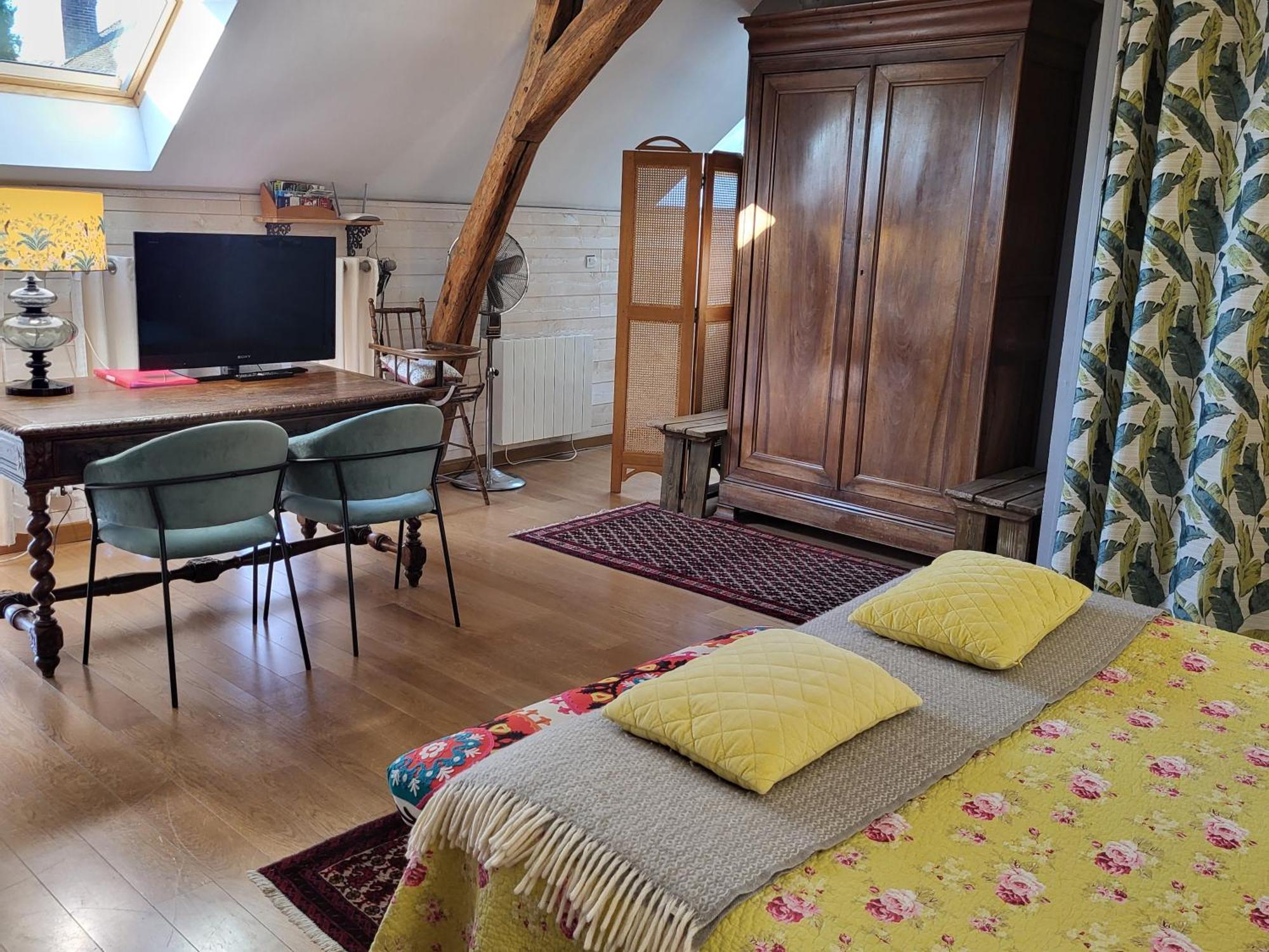 Les Glycines Bed & Breakfast Ury Exterior photo